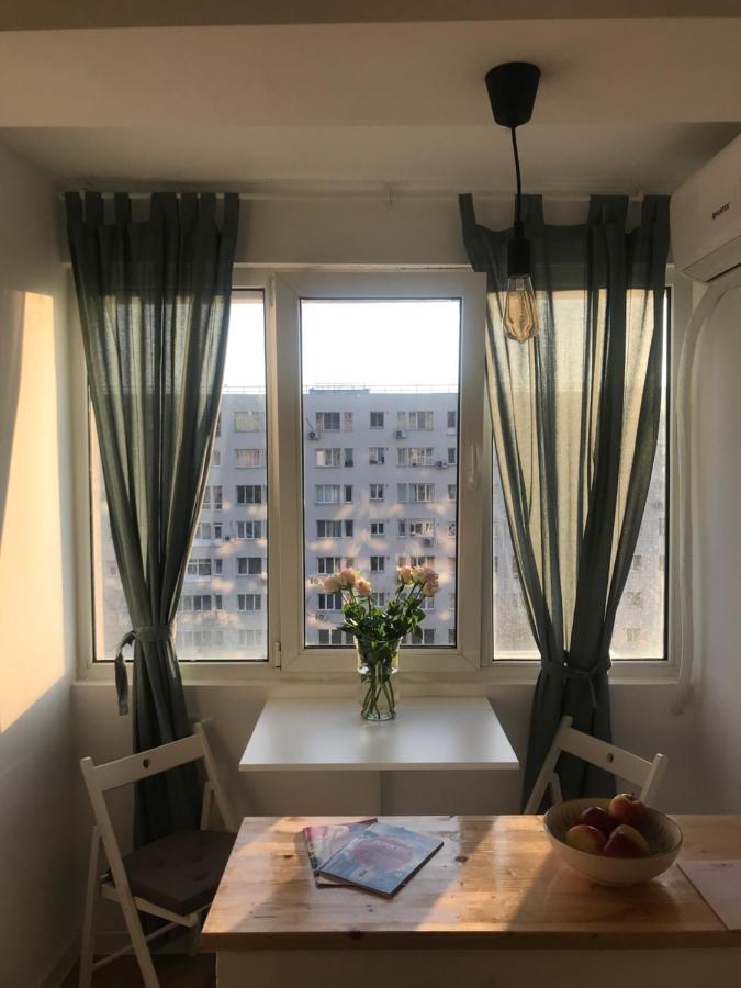 Studio Lotus Bukarest Exteriör bild