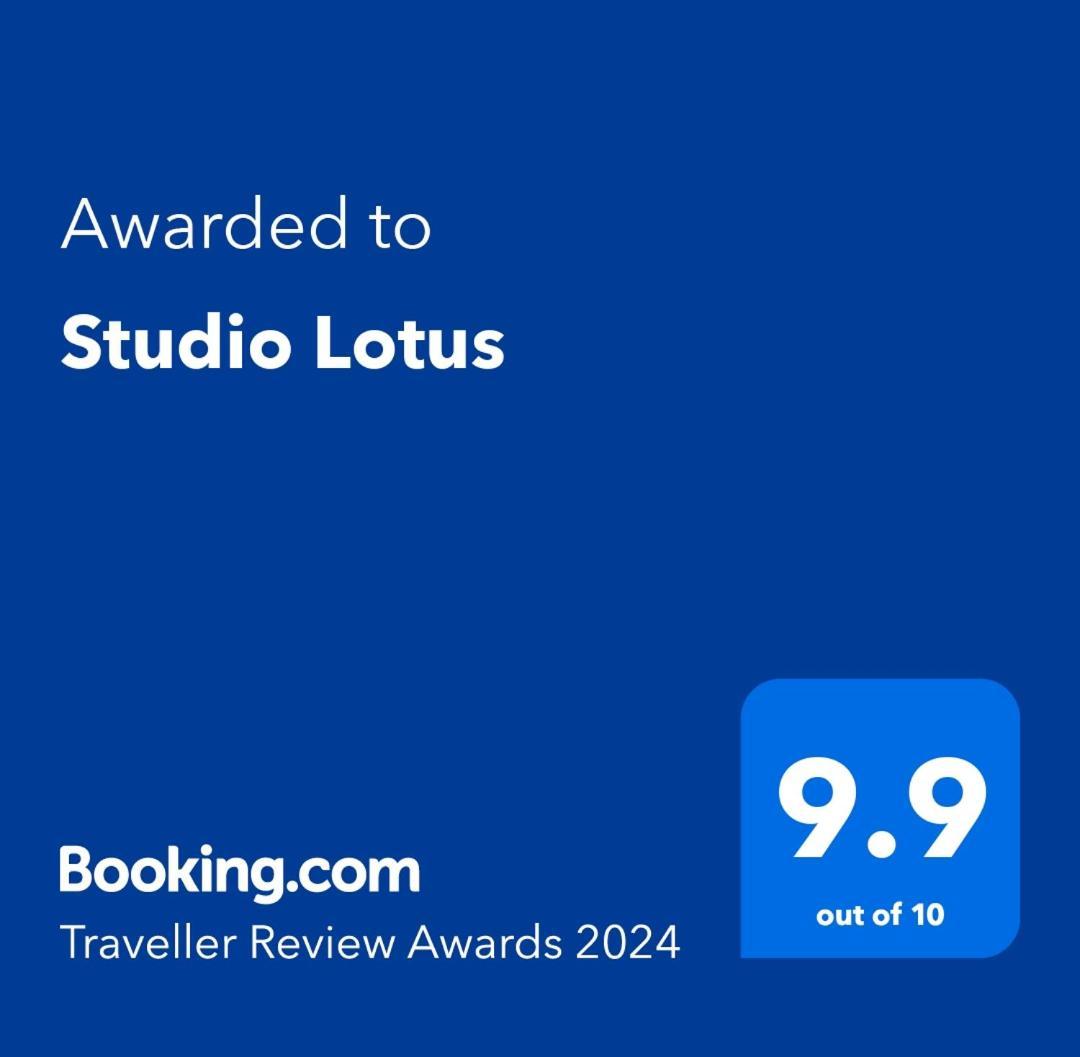 Studio Lotus Bukarest Exteriör bild
